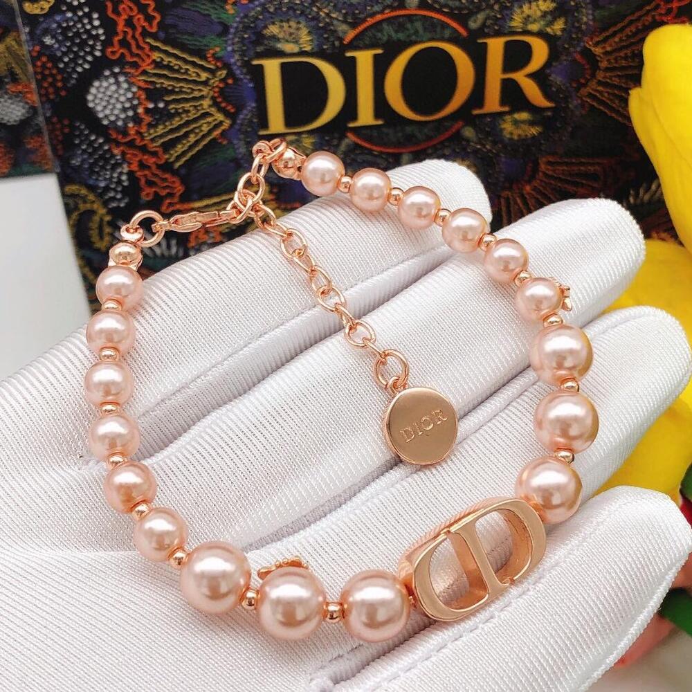 Christian Dior 30 Montaigne Pink Pearl Bracelet - Picture 2 of 5